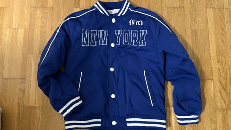 Jacke New York Grösse 122/128 wie neu