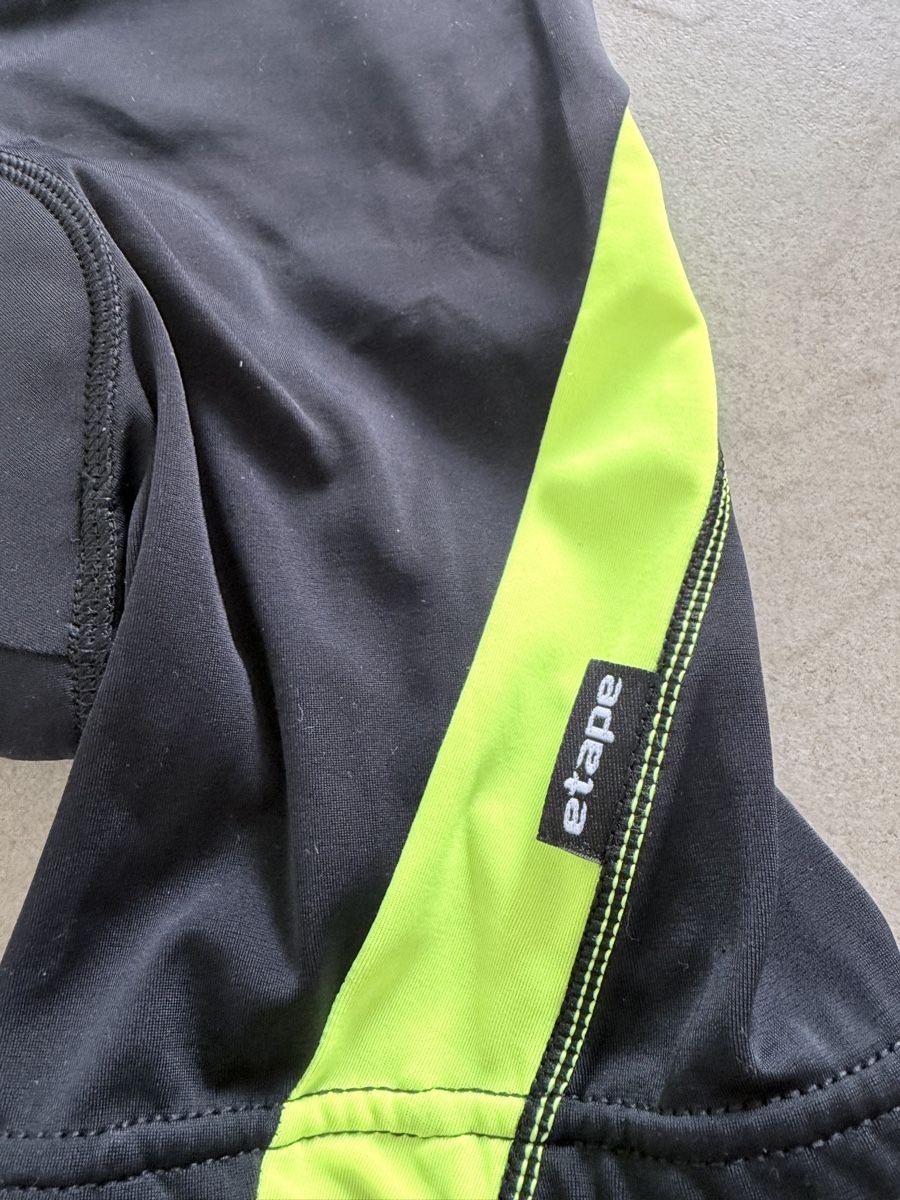 Pantaloni: Velo Shorts Gr. 152/158 – Usato da Brüttisellen venduto da Ayersa 2