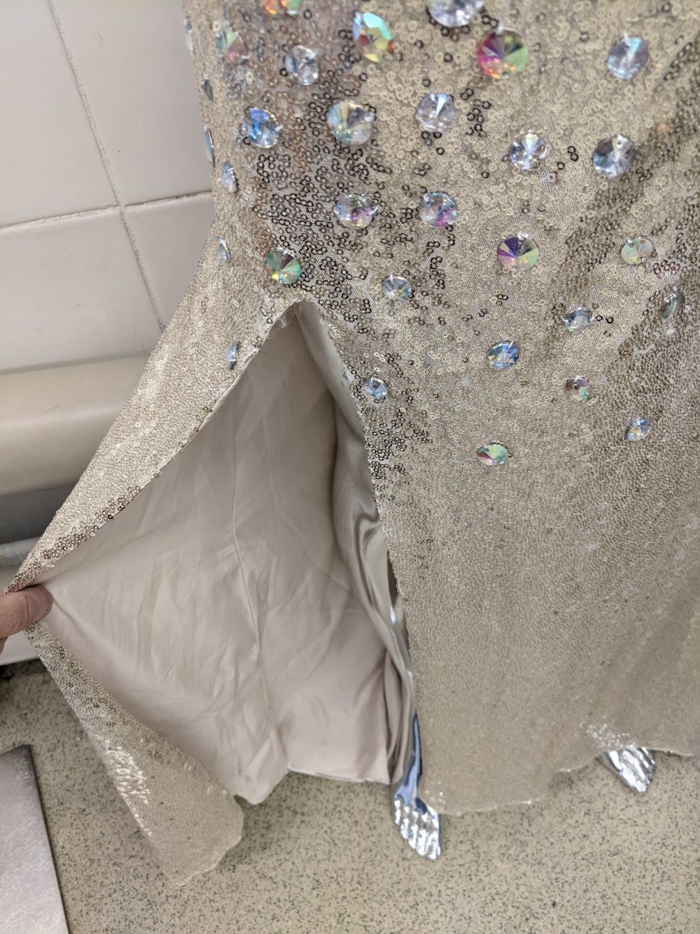 Kleider: Diese Kleid ist ein Traum – Gebraucht aus Langnau am Albis von Judithsebi 7