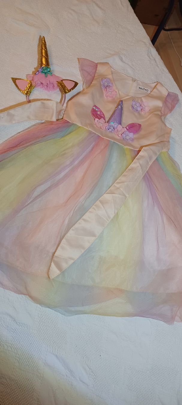 Costumi: Einhornkostüm/ Kostüm Mädchen – Usato da Breitenbach venduto da einsundzwei12