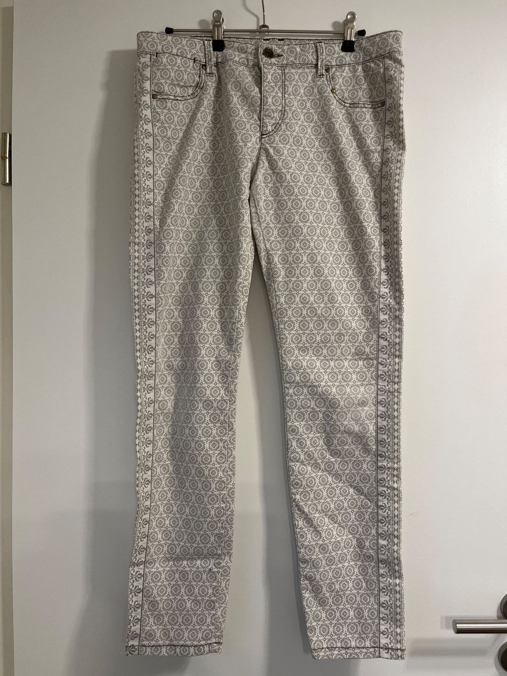Pantaloni: Hosen weiss – Usato da Reinach ag venduto da Wildschwein_Braten
