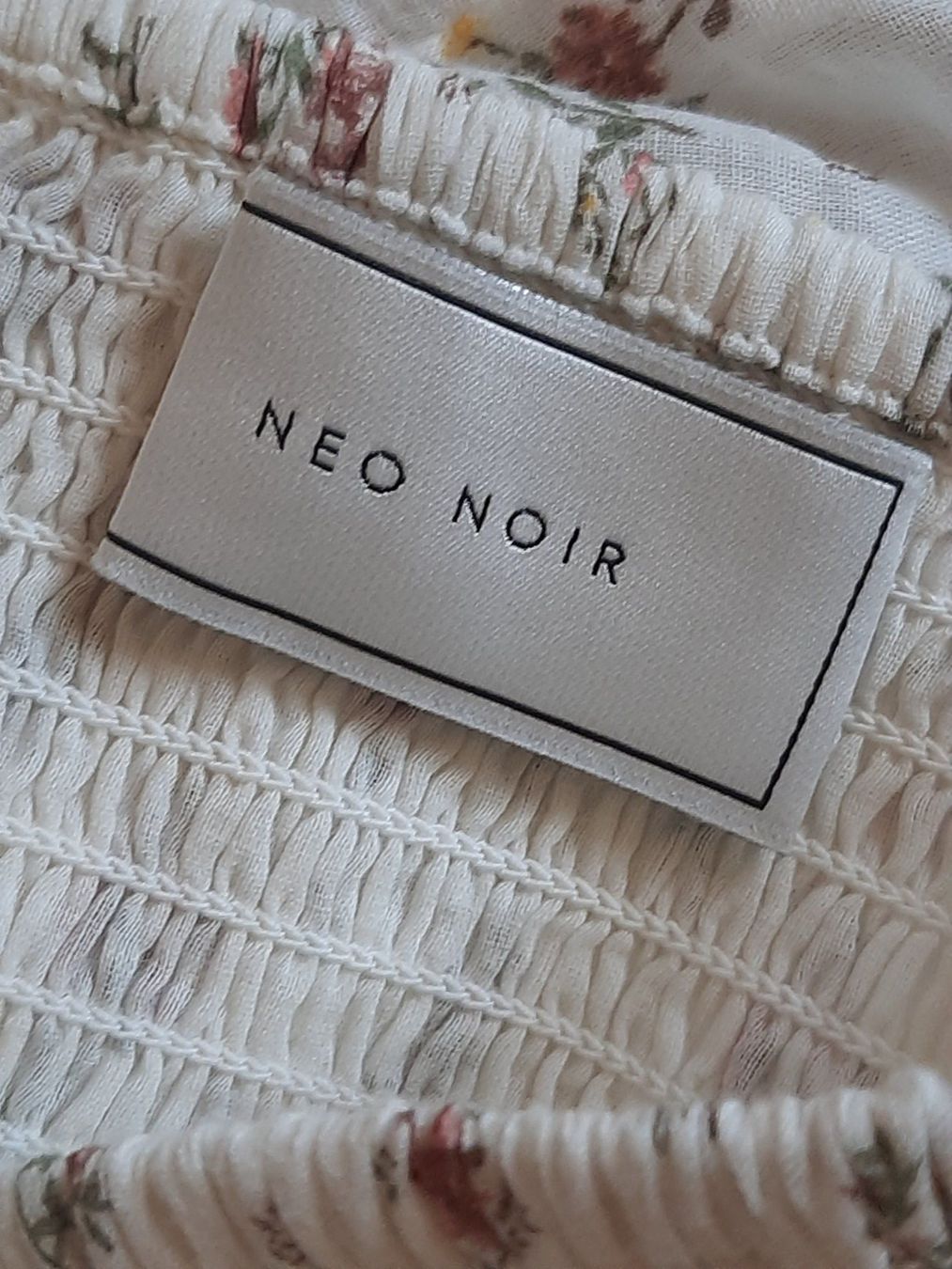 Tops: NEO NOIR Top Gr. 36 – D'occasion à Muotathal par robin40 6