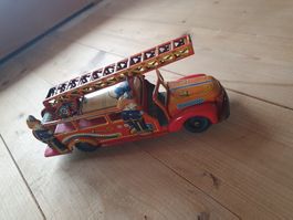 Altes Blechspielzeug Feuerwehrauto