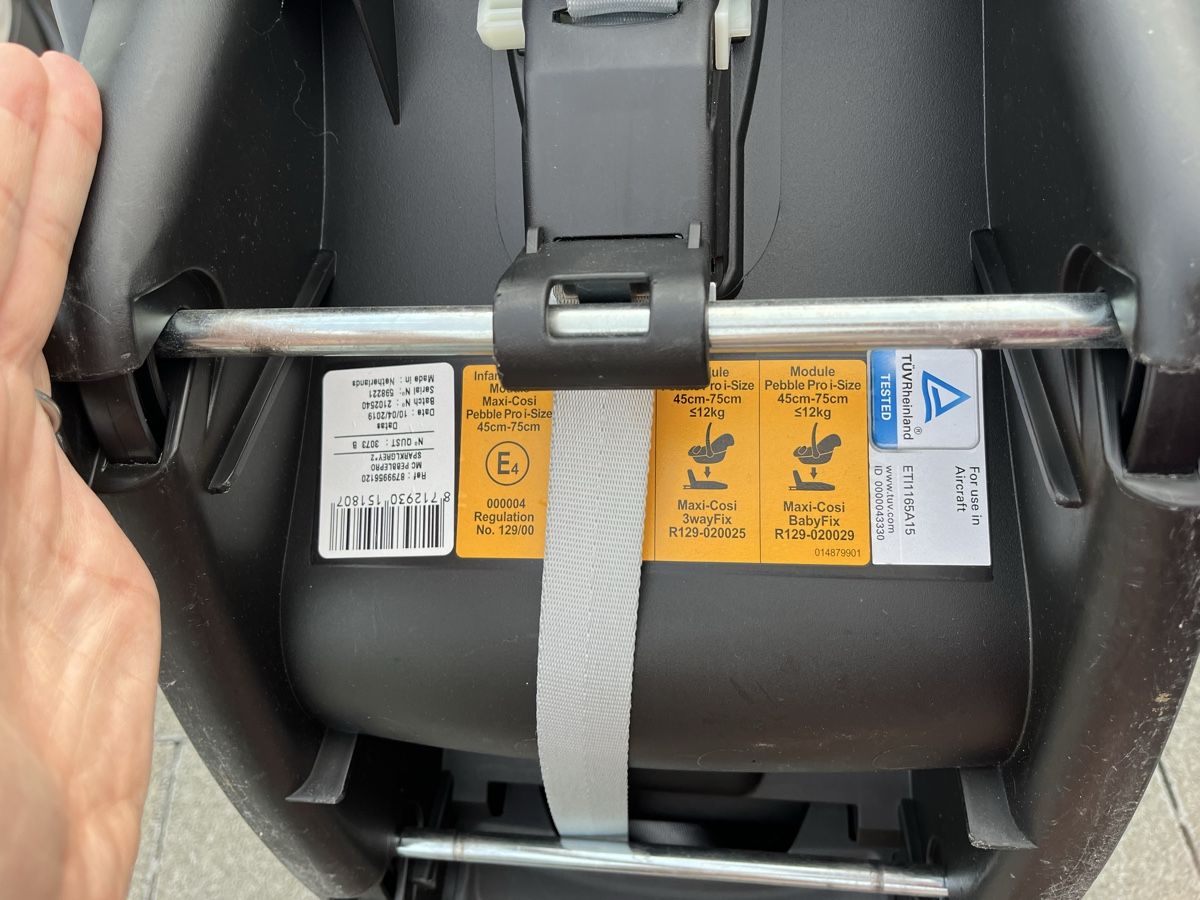 Maxi-Cosi Auto-Kindersitze: Maxi-Cosi including FamilyFix ISOFIX Base – Gebraucht aus Walterswil SO von mar_qln7 2