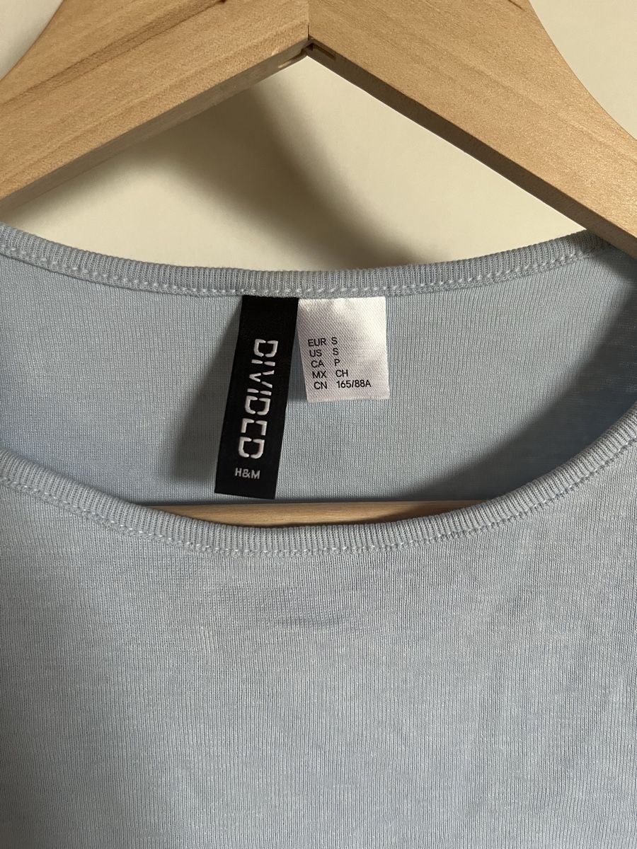 H&M Blouses, T-shirts & Tops: T-Shirt Blau – Neuf (Voir description) à Frauenfeld par secondhand2hand 2