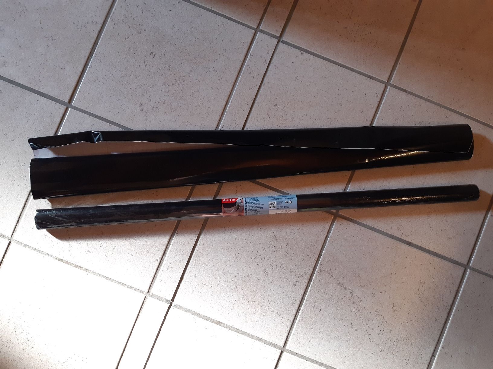 Sonstige Dekorationen & Accessoires: schwarze selbstklebende folie – Gebraucht aus Toffen von Gwunderegge77 2