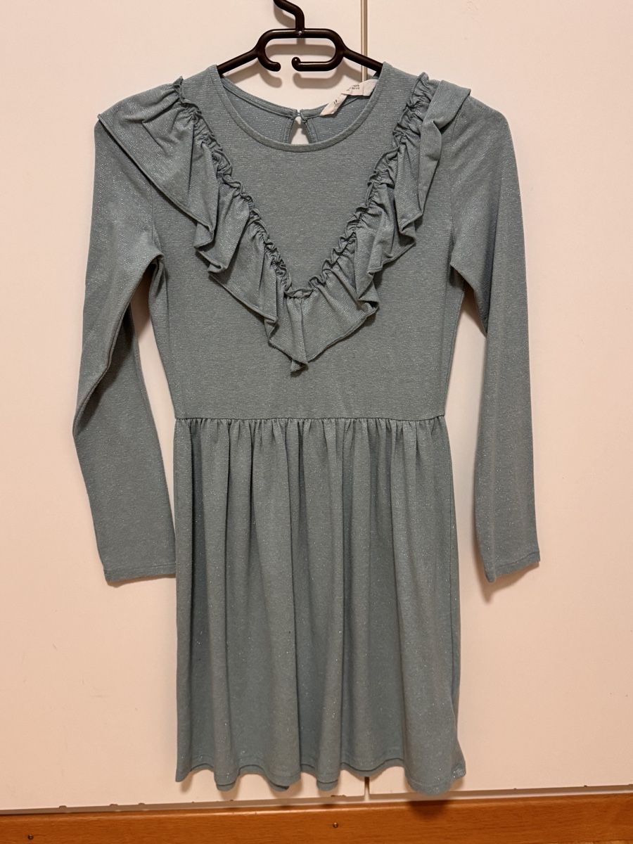 H&M Vestiti & Gonne: Très belle robe taille 146 – Usato da La Chaux-de-Fonds venduto da Sabinchenn
