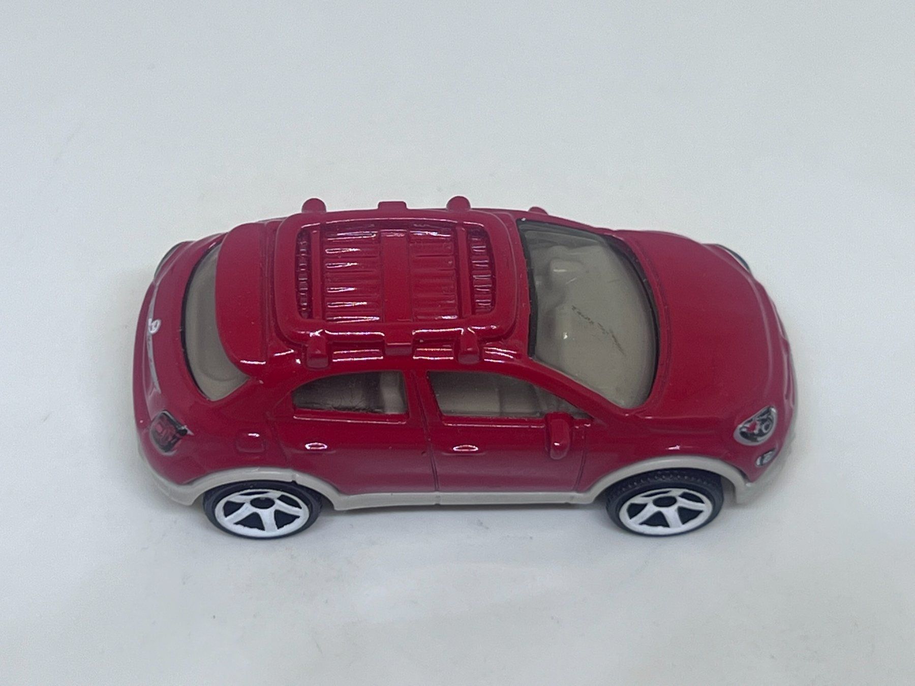 Matchbox Modellini d'auto: Matchbox 2016 Fiat 500X #762 – Usato da Wildegg venduto da LaaBoutique 1