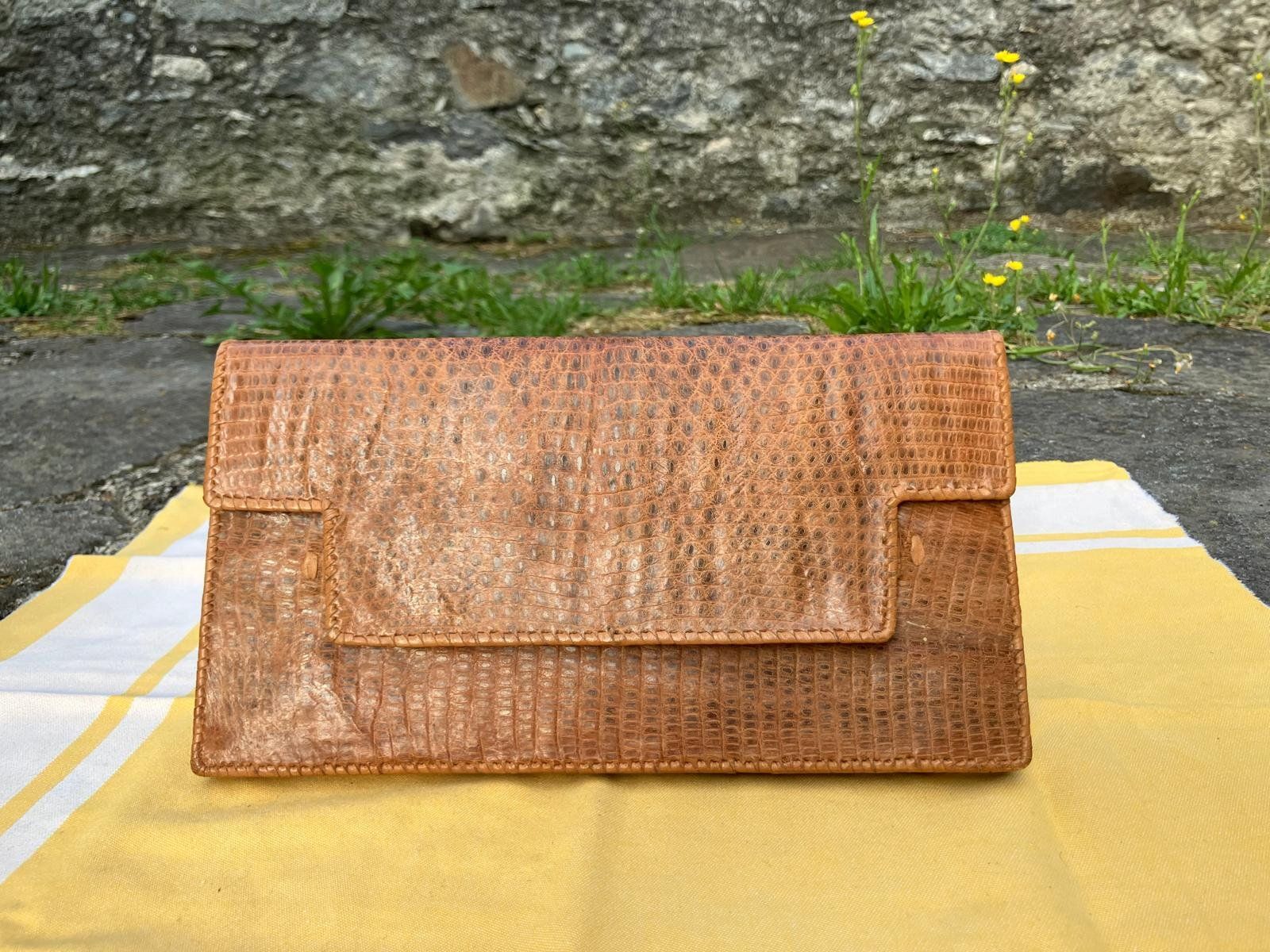 Taschen für Damen: Vintage Leather Pouch – Gebraucht aus Monte Carasso von arn_dime