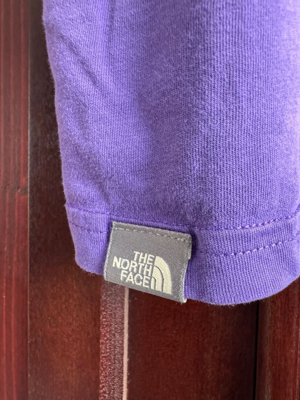 North Face T-shirt: The North Face Tshirt – Usato da Obfelden venduto da cesarina10 4