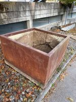 Grosser Blumenkasten aus Cortenstahl gebraucht Zustand