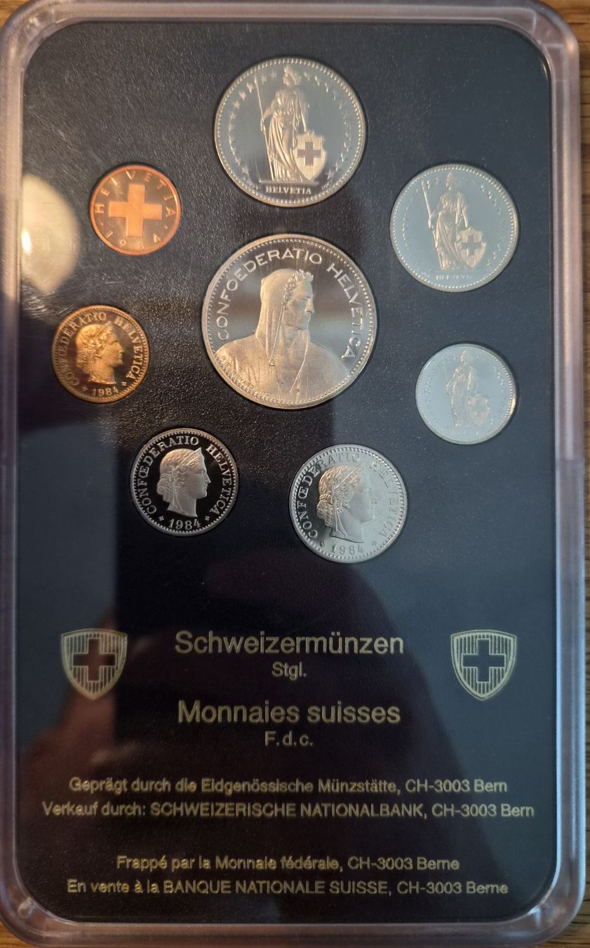 Tutti le monete: Schweizer Münzsatz 1984 stgl.  – Nuovo (secondo la descrizione) da Bergdietikon venduto da Flodri