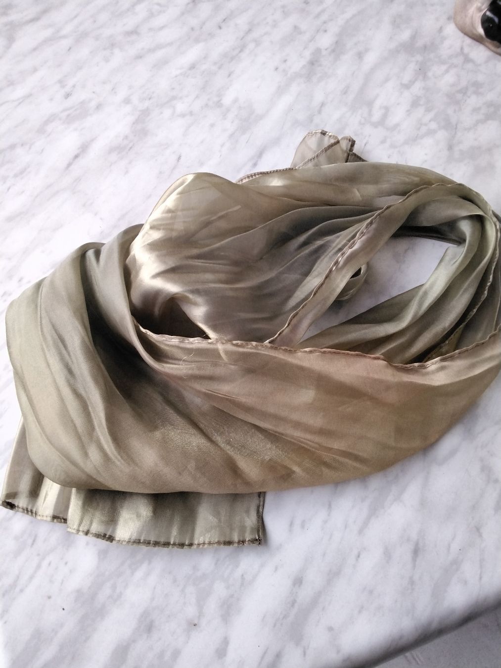 Foulard & Sciarpe: LEICHTER SCHAL GRÜN / GOLD – Usato da Biel/Bienne venduto da dasi3 2