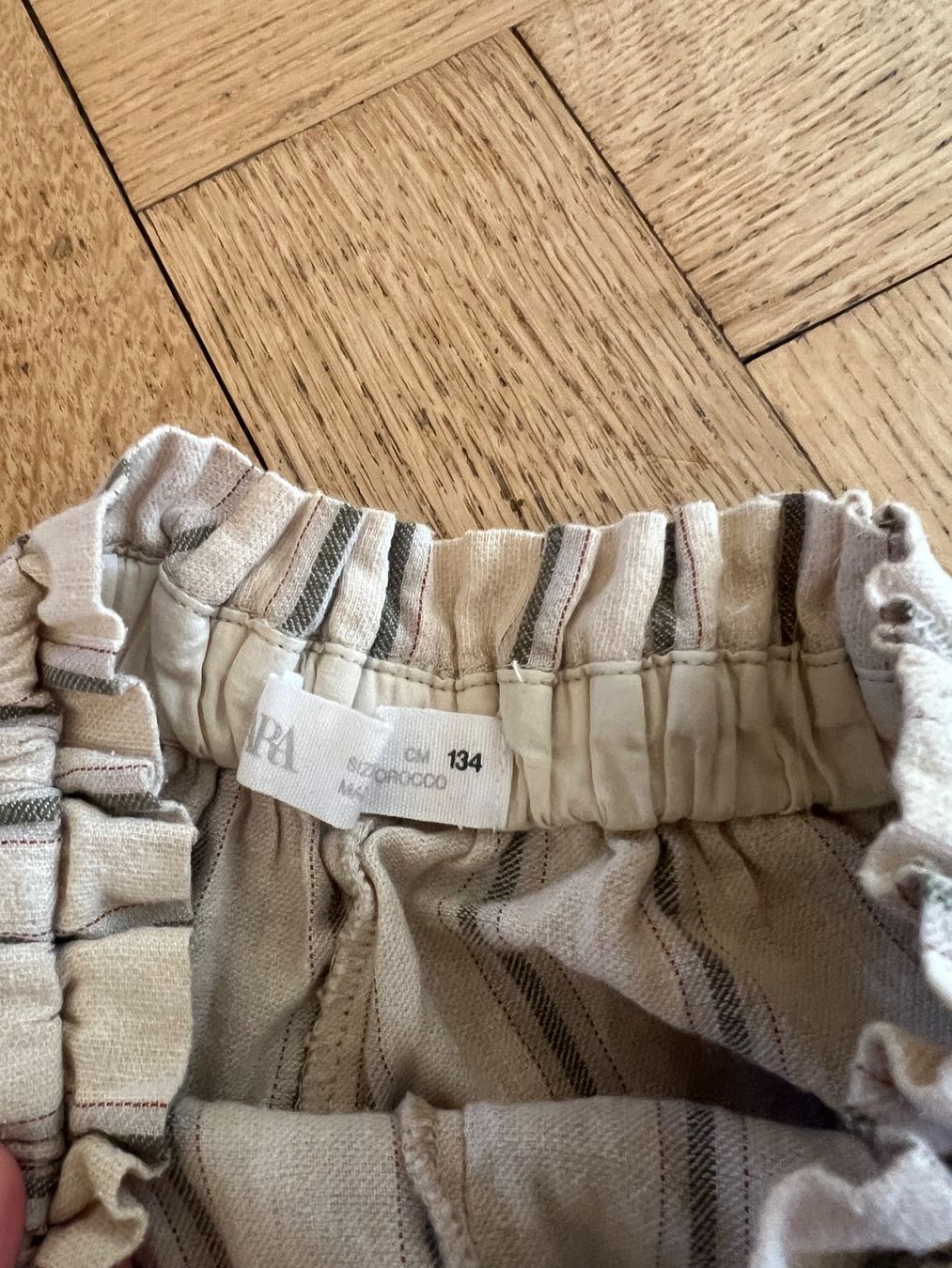 Zara Pantaloni: Shorts Leinen von Zara Grösse 134 – Usato da Beinwil am See venduto da brigittehug 1