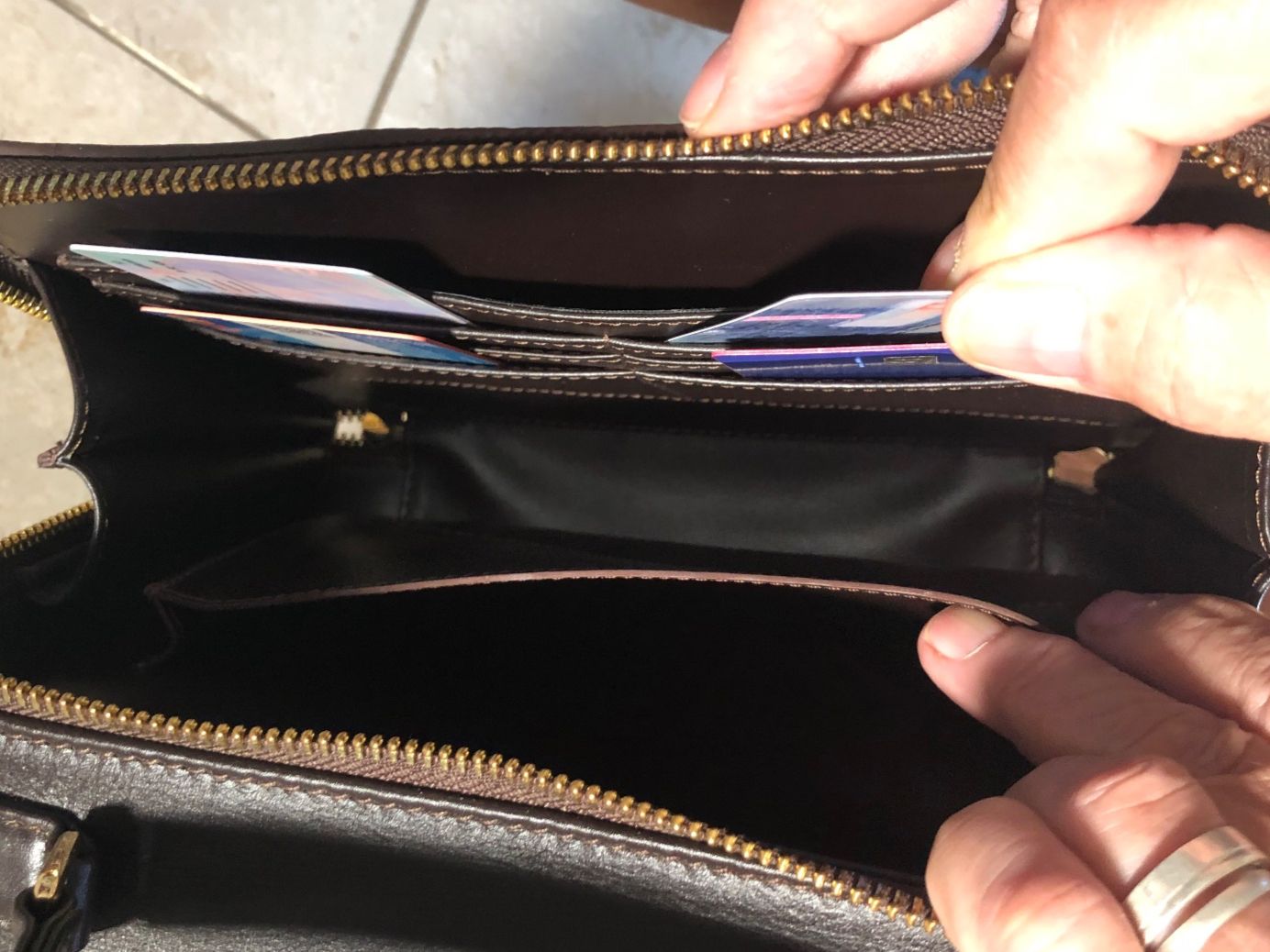 Taschen für Damen: Damen Handtasche Stingray – Neu (gemäss Beschreibung) aus Schwerzenbach von UrsZ01 3