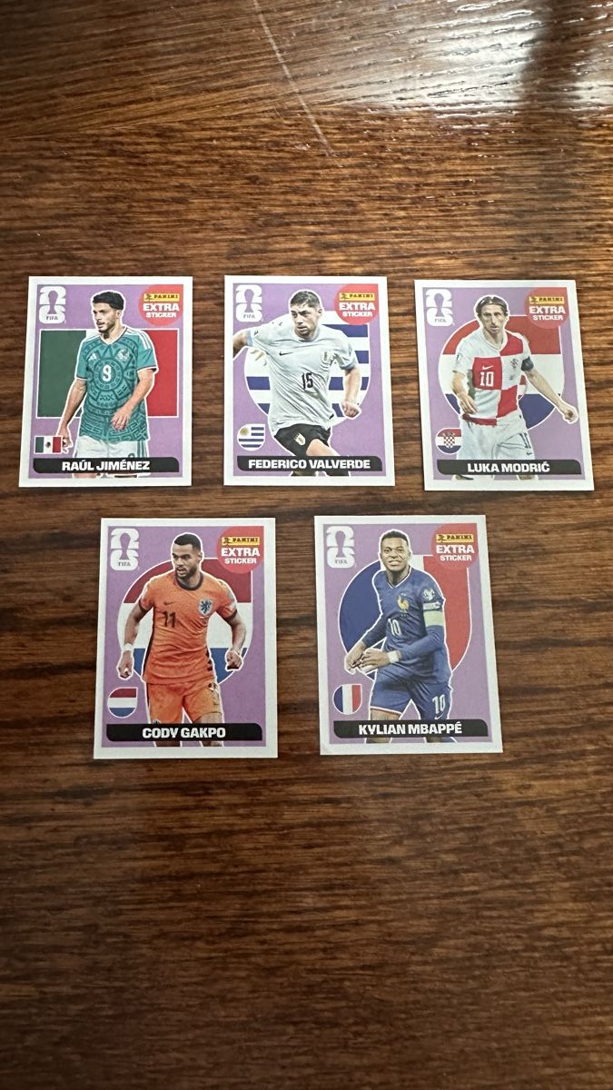 Sticker: 5 Extra Stickers Legends Purple  – Nuovo (secondo la descrizione) da Oberrieden venduto da jon_5cl2