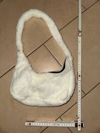 Handtasche Kunstfell weiss neuwertig