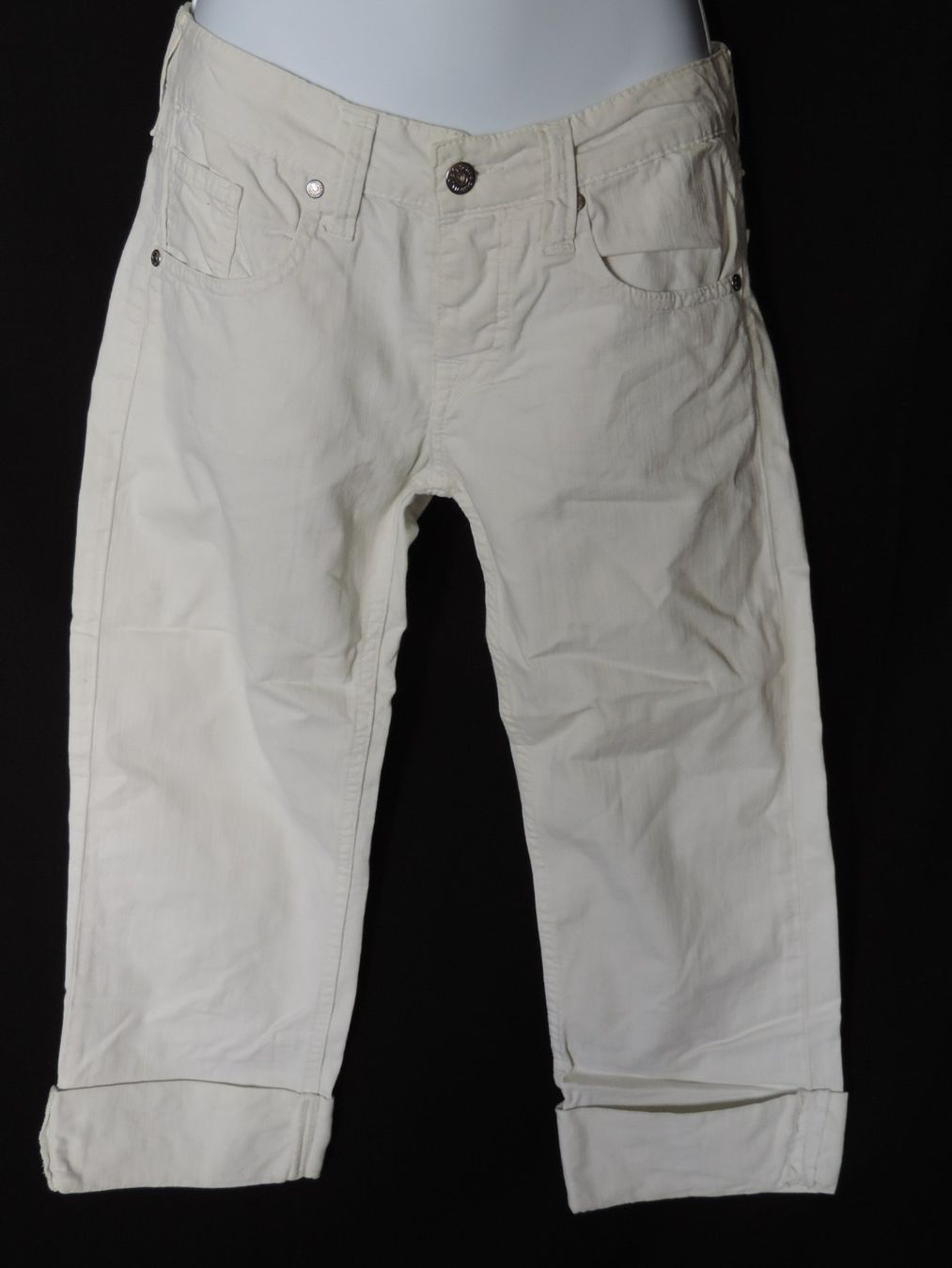 Pantalons: pantacourt effet jeans blanc – D'occasion à Genève par Axelle333