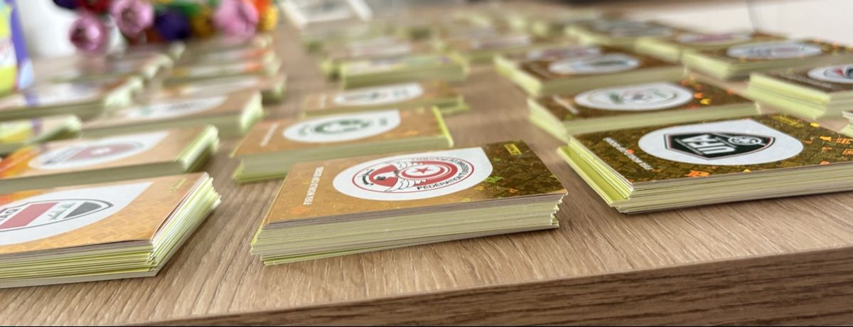 Panini Cartes à collectionner: über 1500 Panini Sticker mit Doppelte  – Neuf avec emballage d'origine à Oberbüren par dav_hyc9 1