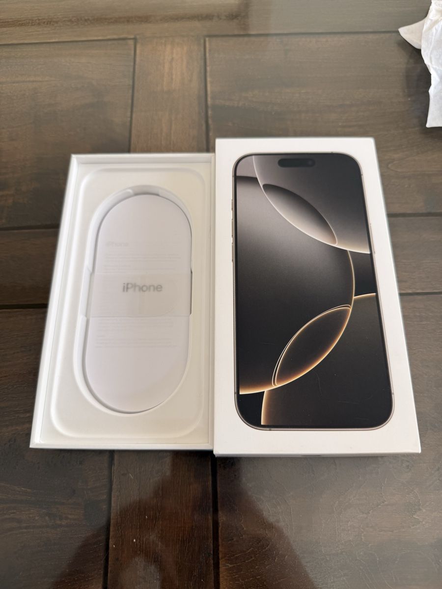 Apple Telefoni cellulari / Smartphones: iPhone 16 pro 128GB - natural titanium – Nuovo (secondo la descrizione) da Le Sentier venduto da Hadorn_11 9