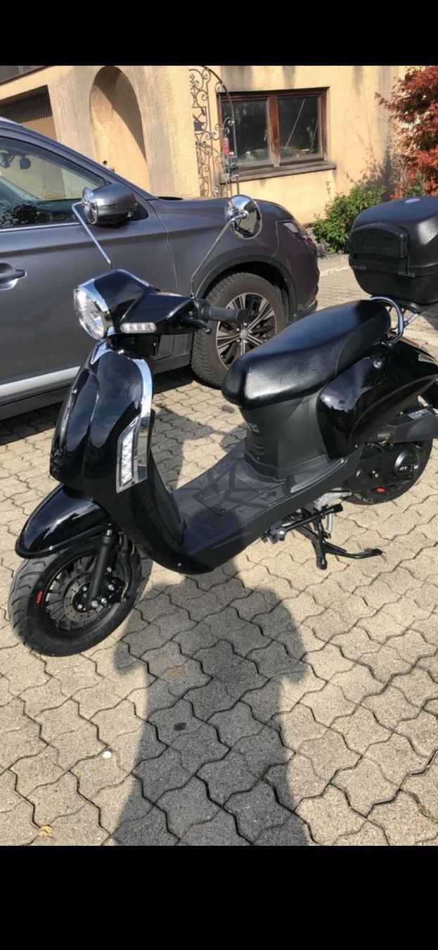 Strada: Mottorrad mit nur 2200km – Usato da Kleindöttingen venduto da xti_qx7p