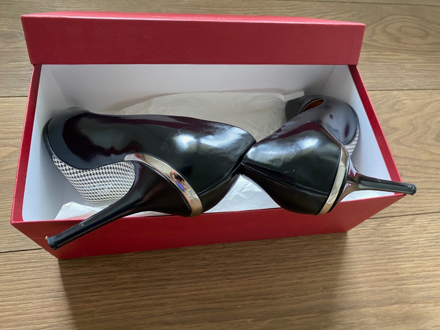 Salvatore Ferragamo Scarpe da donna: Salvatore Ferragamo High-Heels – Usato da Staad SG venduto da sei_m7js 1