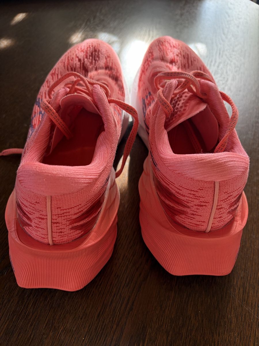 Asics Scarpe da donna: Asics Laufschuhe – Usato da Hauptwil venduto da BernadettS 3