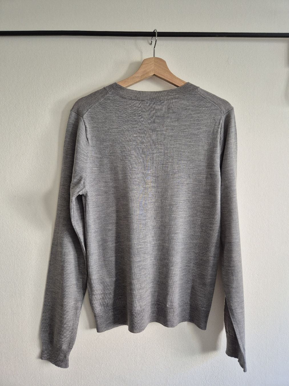 Sandro Maglioni & Felpe: Pull Sandro homme, Taille M, Gris Clair - laine mérinos – Usato da Lausanne venduto da DavidVL 2