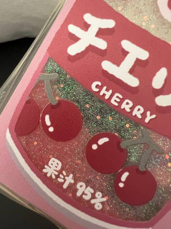 Cover & Protezioni schermo: iPhone 11 Cherry Glitter Liquid Case - NEW – Usato da Auvernier venduto da cai_9v9y 2