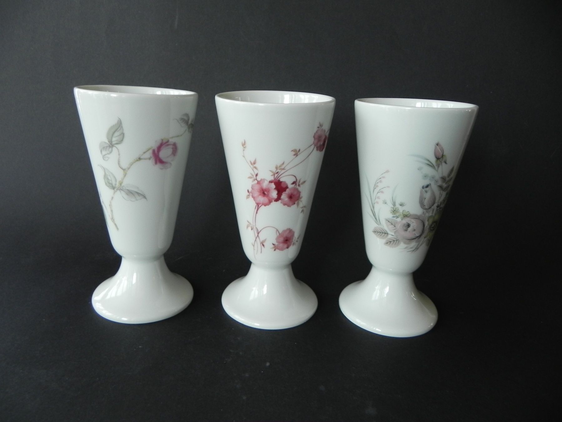 Tassen: 3 konische Becher Porcelaine SOFAFILS - Limoges – Neu (gemäss Beschreibung) aus Zürich von LodgE-21