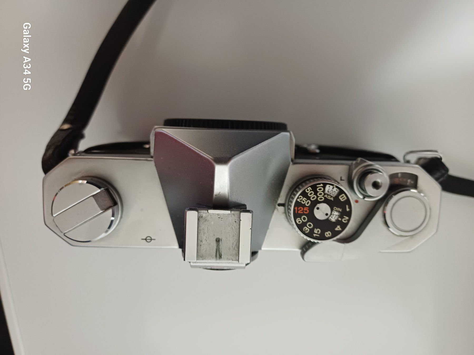 Konica Fotocamera: Konica avec  nombreuses options – Usato da Bevaix venduto da Daci6 3