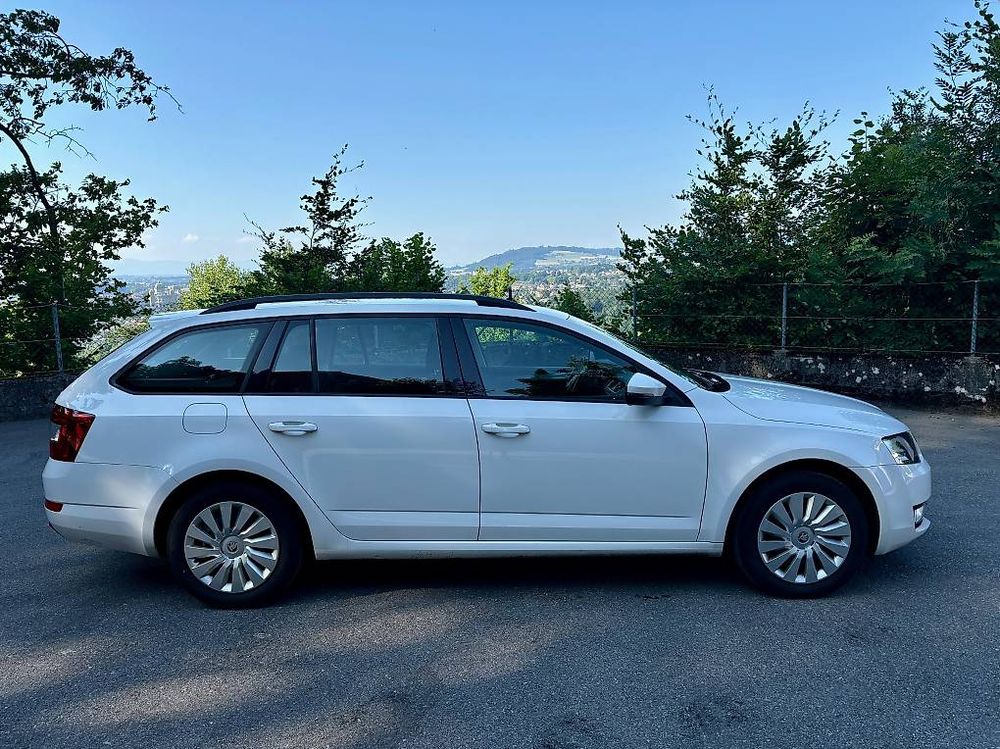 Automobili: Skoda Octavia Combi 1.6 Tdi Ambition – Usato da Spiegel b. Bern venduto da sto_txz9 1