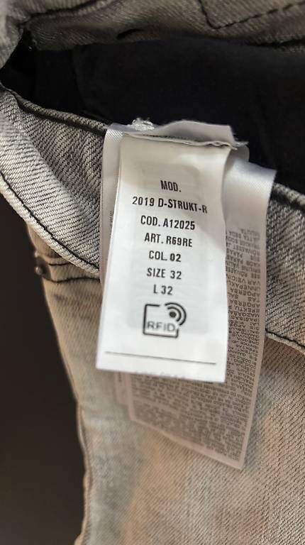 Diesel Jeans: Jeans Diesel 32x32 – Usato da Zürich venduto da lupolupo 4