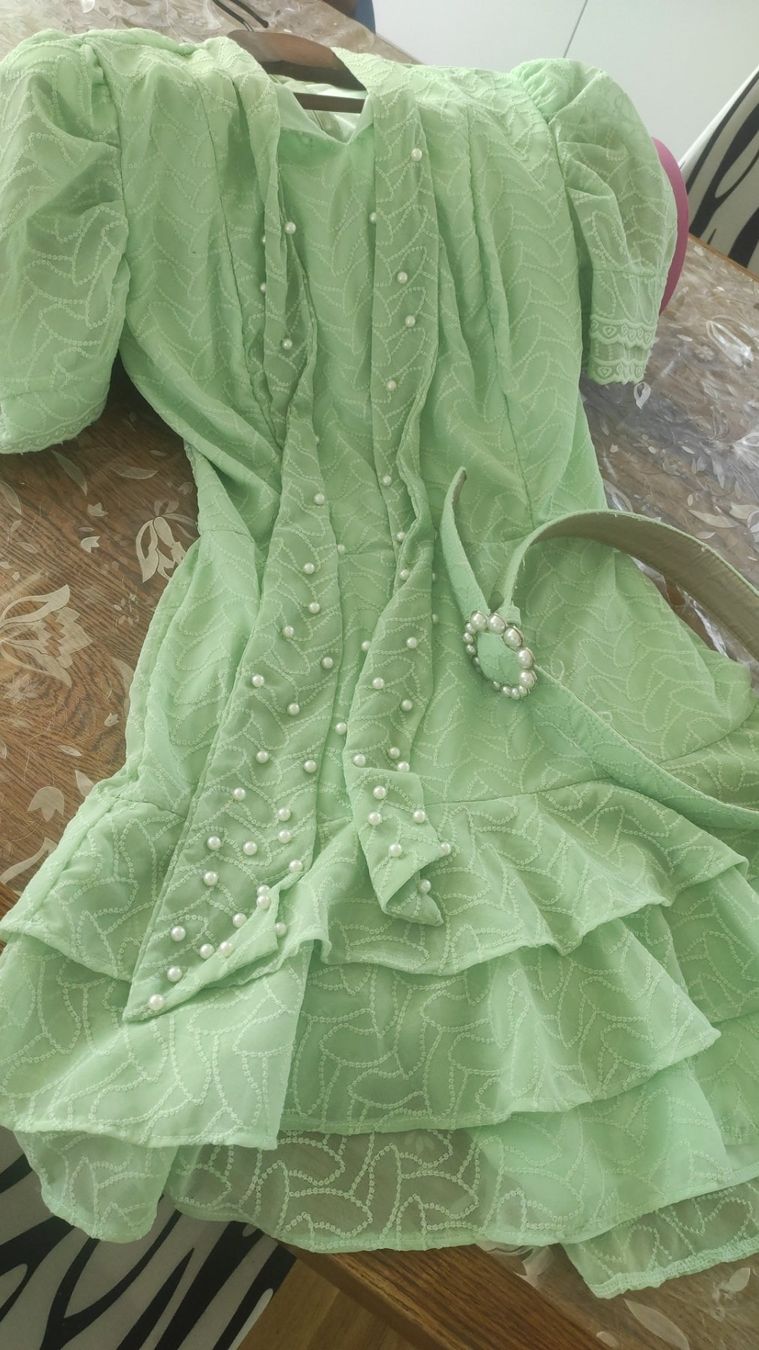 Vestiti: vestito elegante – Usato da Regensdorf venduto da LilianMaurer 1