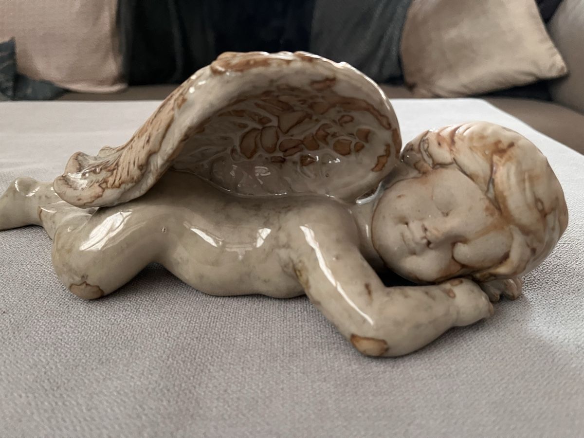 Statuette: Engel aus Keramik (Antike Optik)  – Usato da Bubendorf venduto da Naf