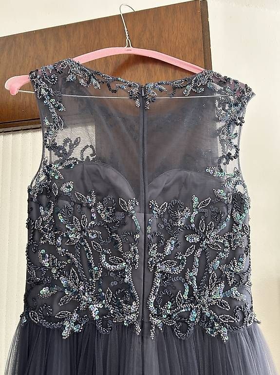 Robes: Abendkleid blau Grösse 36 – D'occasion à Vaduz par alina_hasler 2