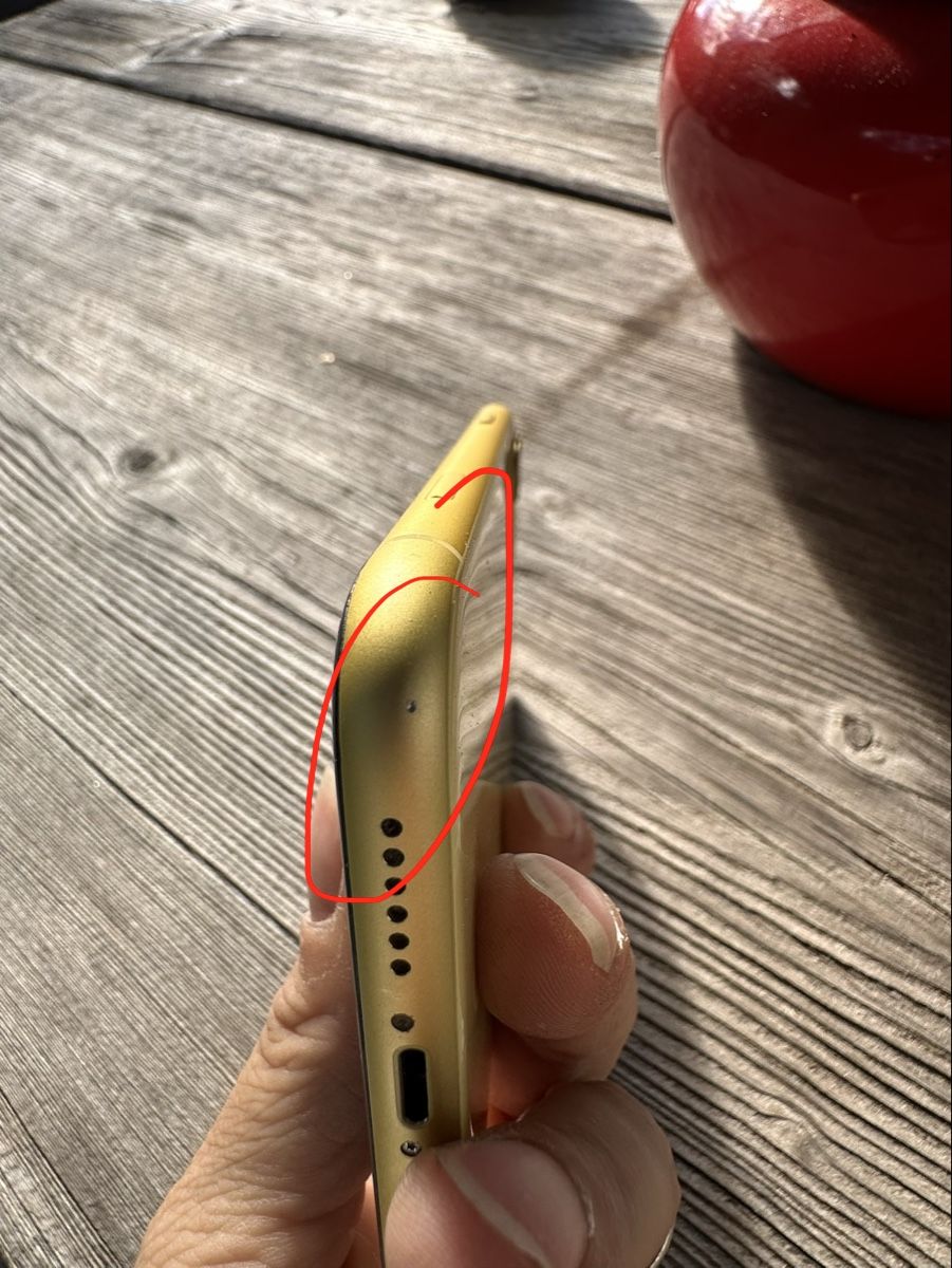 Apple Handys / Smartphones: Iphone 11, 128 GB in Gelb – Gebraucht aus Zihlschlacht von BlacCK_Cat 4