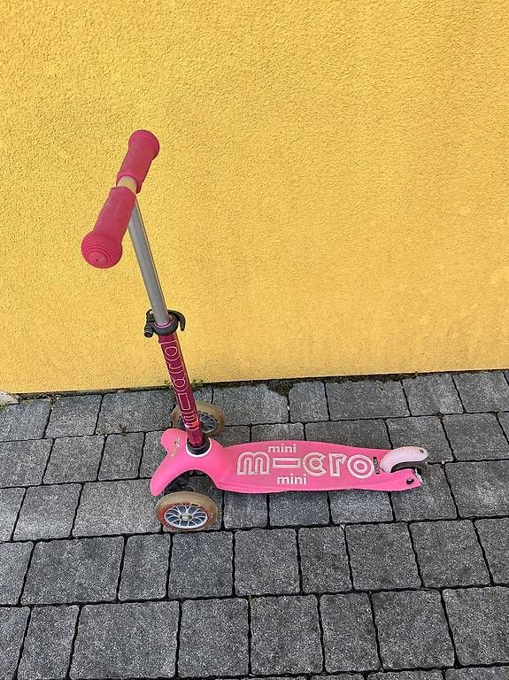 Kickboard: Trotinette / monopattino rosa – Usato da Genestrerio venduto da Ellyellys84 1