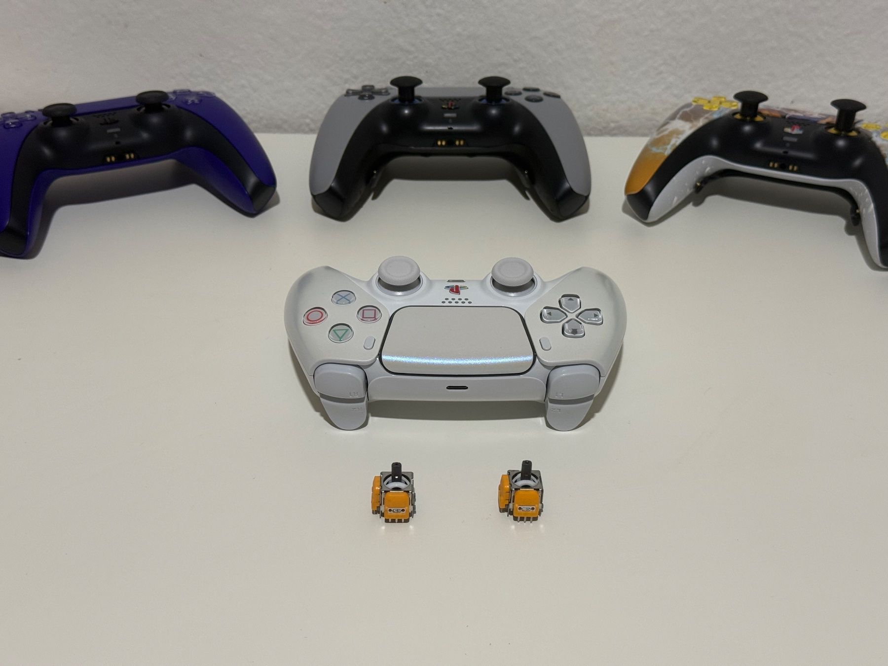 Sony Controller: Neu! Playstation 5 Controller mit Hall Effect Sticks – Nuovo (secondo la descrizione) da Würenlingen venduto da stojoski96 1