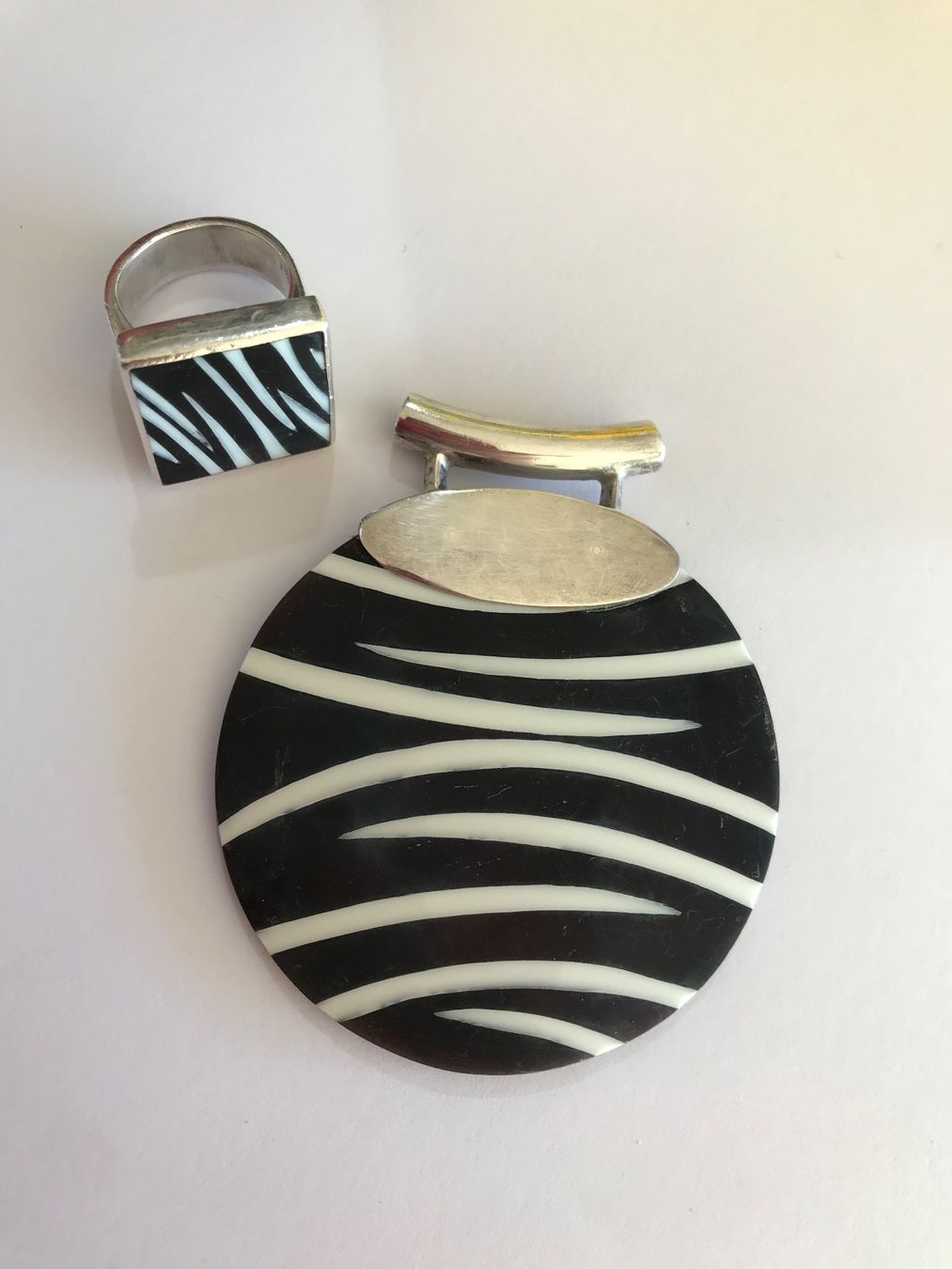 Sonstiger Schmuck: Ensemble en argent bague et pendentif – Gebraucht aus Grimisuat von eliseba88 1