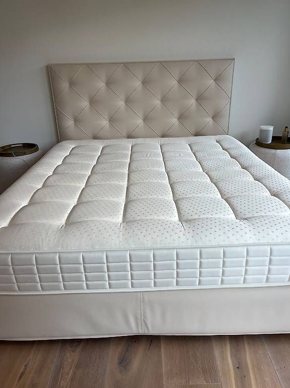 Letti: Boxspringbett 180x200cm Schlossatelier LeDivan mit Matratze – Usato da Walchwil venduto da ama_9gny