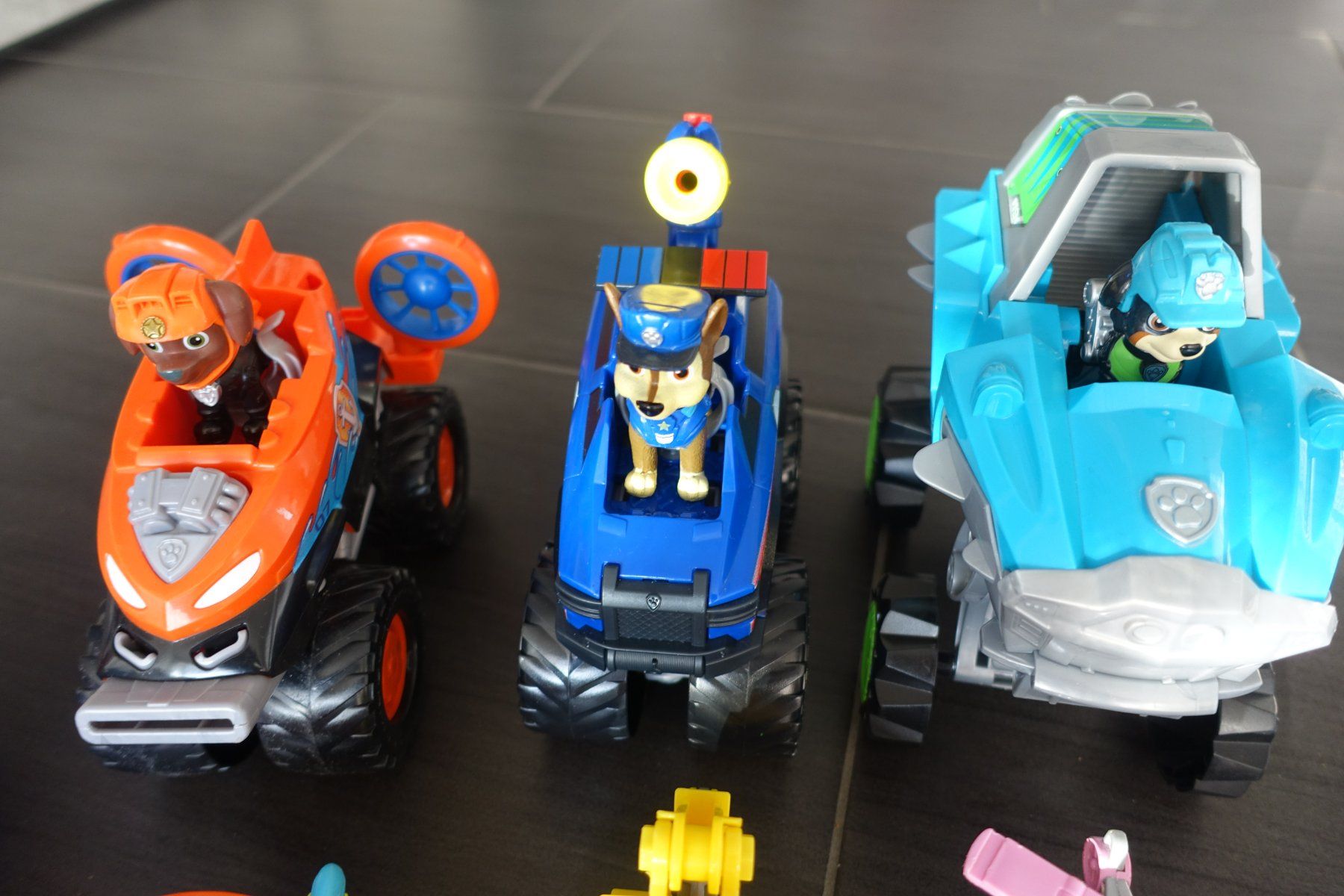 Giocattoli: Paw Patrol Autos mit Figuren – Usato da Belp venduto da Mazarron58 3
