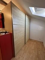 Armoire IKEA à portes coulissantes (1 pièce).