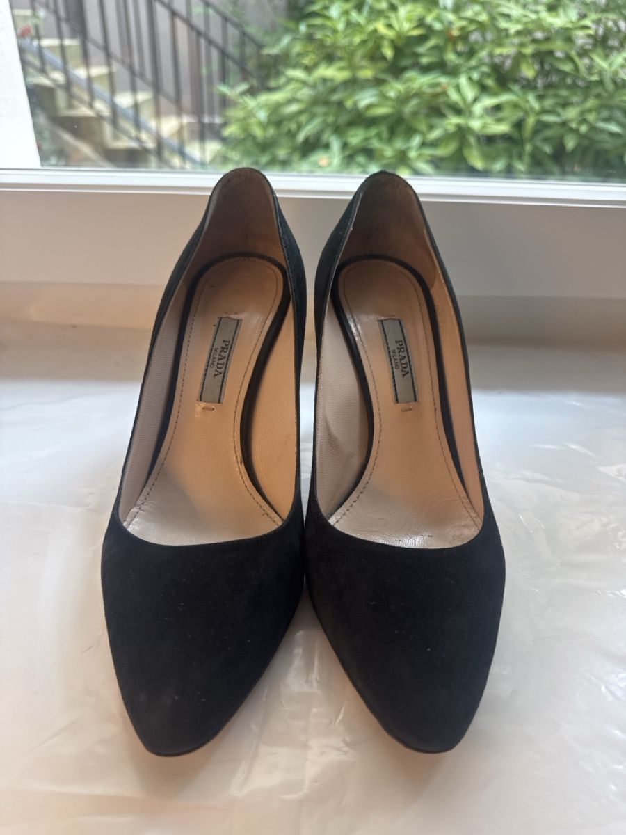 Prada Damenschuhe: Prada Suede Pumps Black Size 37.5 – Gebraucht aus Zürich von agnes_to 1
