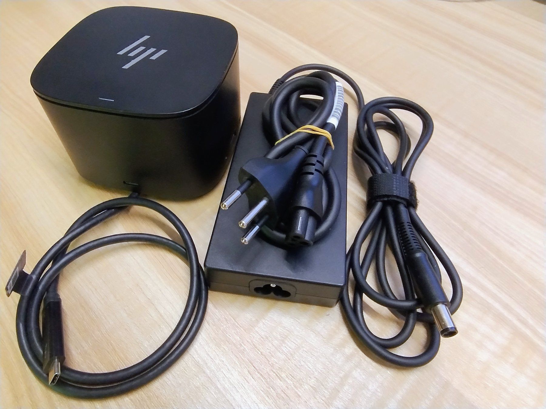 Hewlett Packard Dockingstation: HP Dockingstation Thunderbolt | 120W Netzteil – Gebraucht aus Beckenried von SCHEMA79