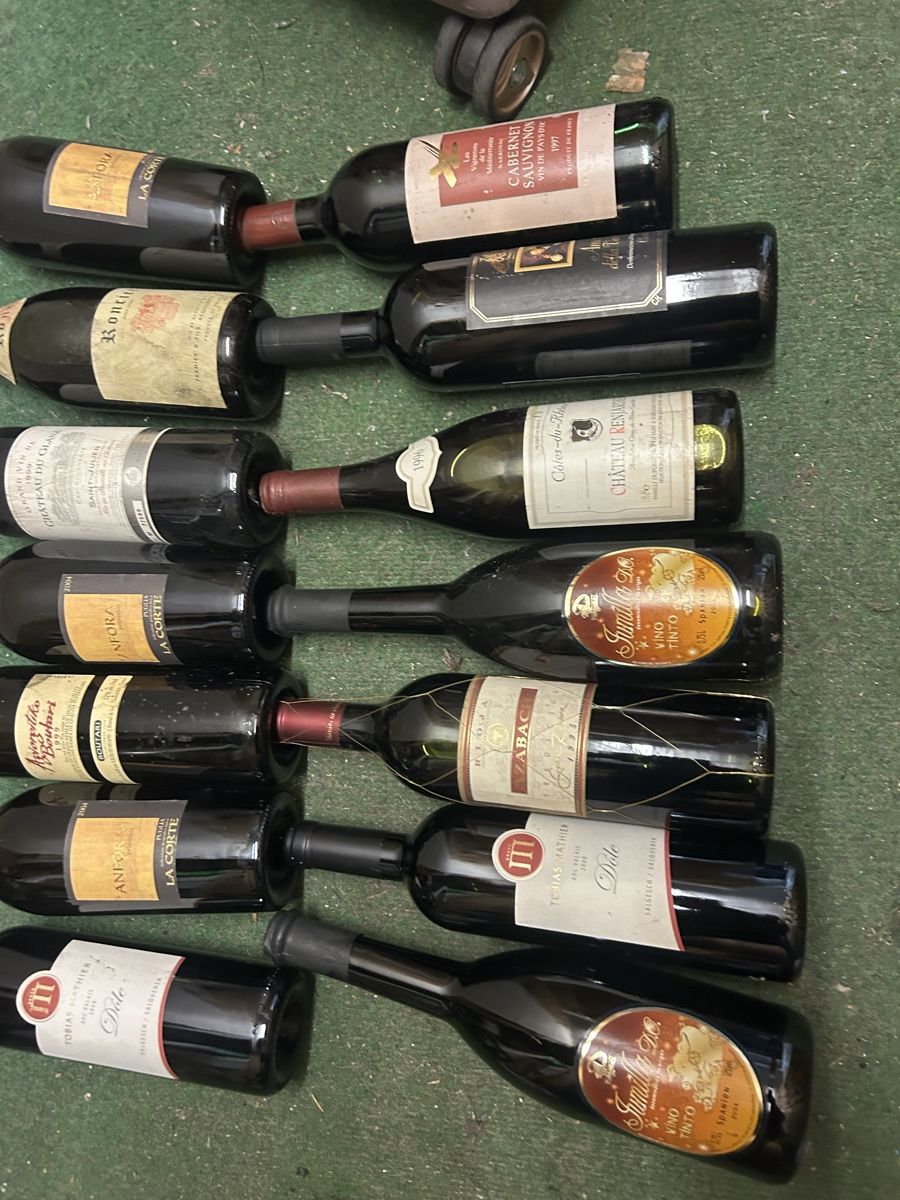 Vino: Weinen 14 Stk  – Usato da Basel venduto da Krisztina.na 1