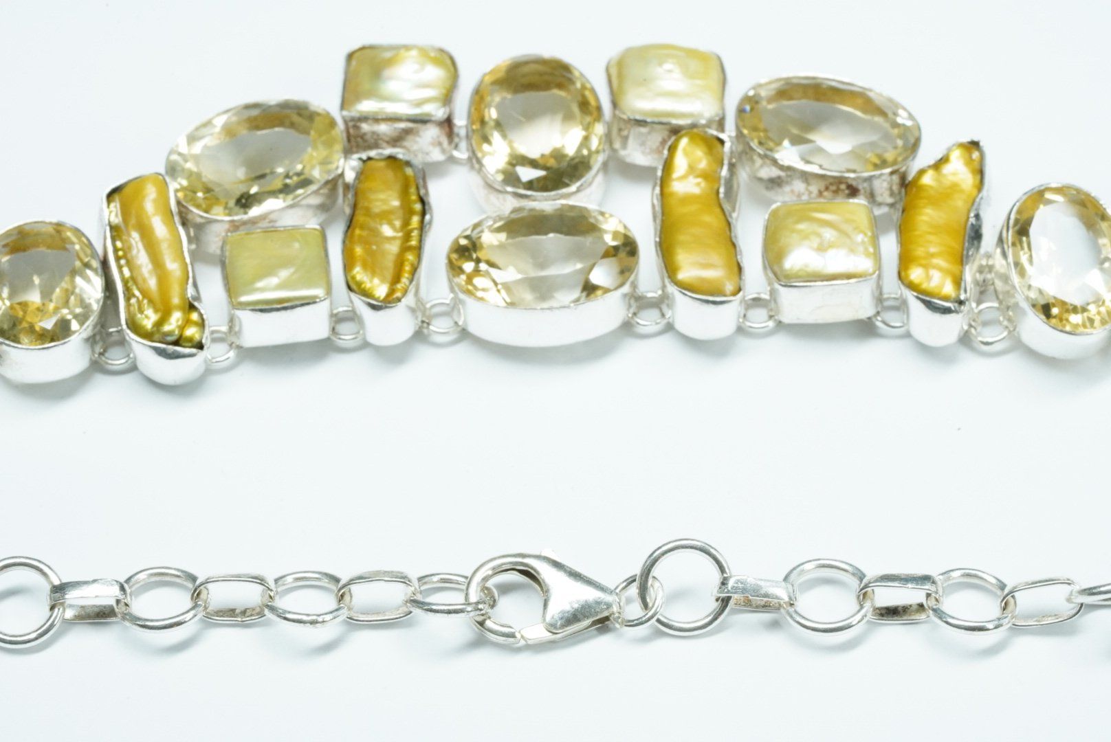 Catenine: Silbercollier mit Citrinen und Perlmutt – Usato da Bülach venduto da Re-Jewelled 2