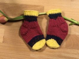 Babysocken 🌷👶🌷 - handgestrickt - ab Geburt - NEU