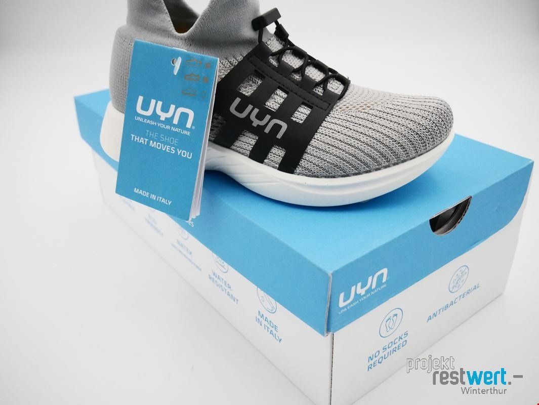 UYN Damenschuhe: UYN FREE FLOW METAL TUNE, SILVER/GREY, GR. 36 – Neu (gemäss Beschreibung) aus Winterthur von Restwert_Winterthur 4