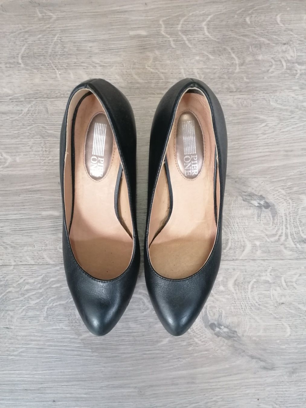 Chaussures femmes: schwarze Absatzschuhe von Pier One , Gr. 38 – D'occasion à Thalwil par myandine